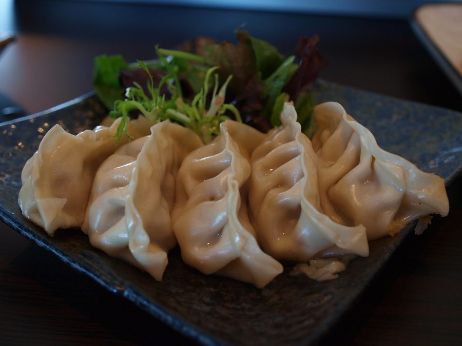 Gyoza me Karkalec